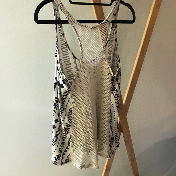 Cream Pattern Fishnet Tank - Picture 2 of 2